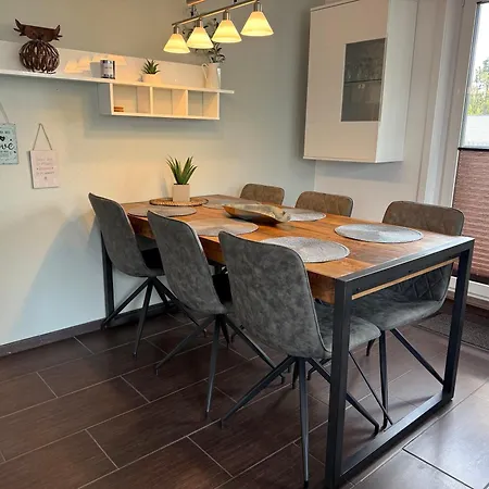 Primeloft Eule - Bis 8 Pers - 2 Etagen - Balkon - Modern & Stilvoll - Zentral In